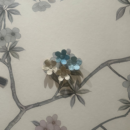 Avis Clay Flowers